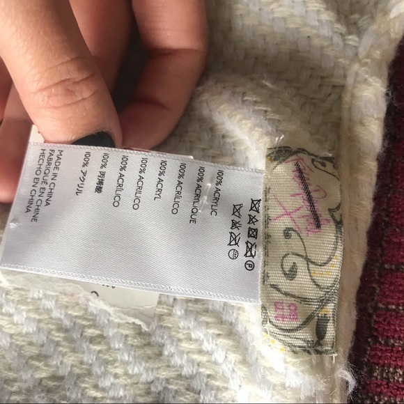 Free People Topanga Fringe Ruana poncho wrap NWOT - Picture 8 of 8